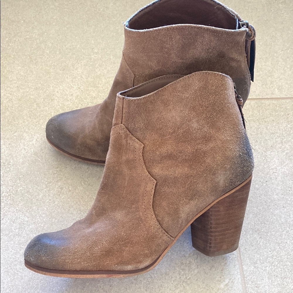 Western style leather distressed Brown Suede Ankle Boots 8.5